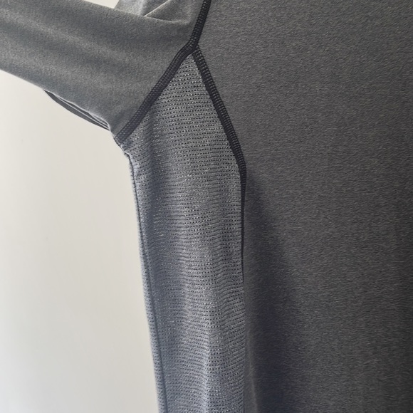 Men’s 2XL XXL under armour heat gear shirt sleeve T shirt dark gray fitted - Picture 4 of 7